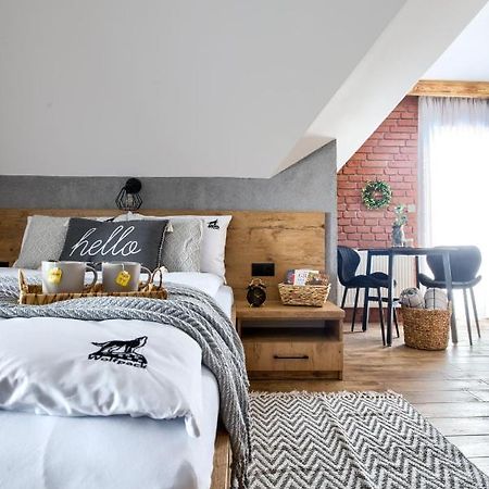 Wolfpack Guest House Бялка-Татшаньска Экстерьер фото