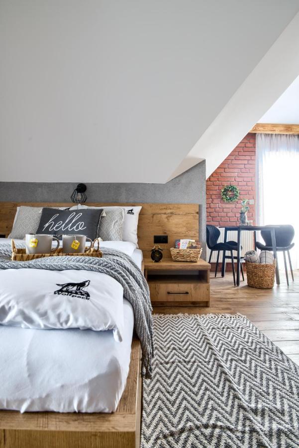 Wolfpack Guest House Бялка-Татшаньска Экстерьер фото