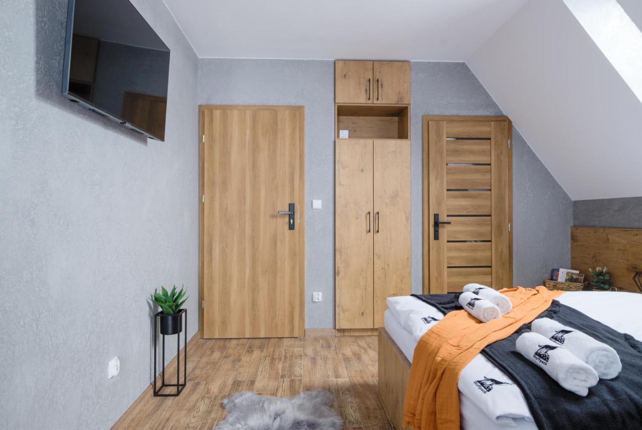 Wolfpack Guest House Бялка-Татшаньска Экстерьер фото