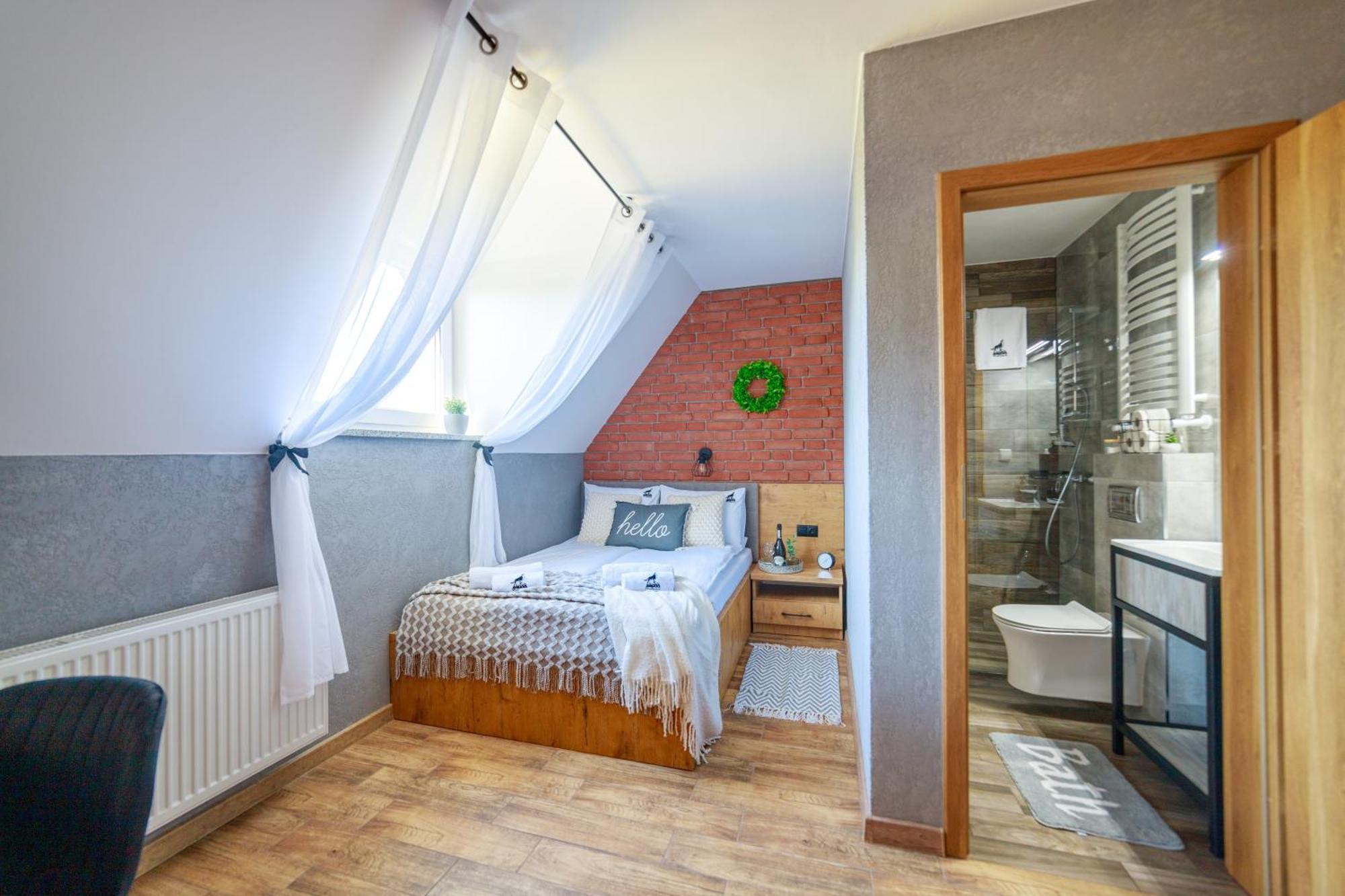 Wolfpack Guest House Бялка-Татшаньска Экстерьер фото
